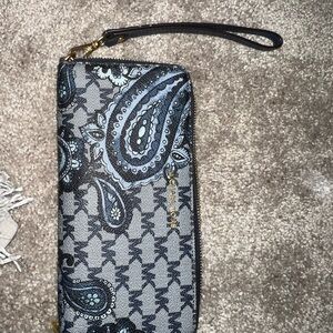 Elegant Paisley Wristlet Wallet